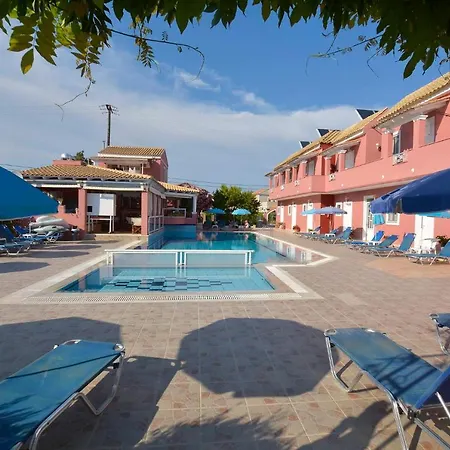 Feriehus Stylish Privet Poolside Agios Georgios (Corfu)