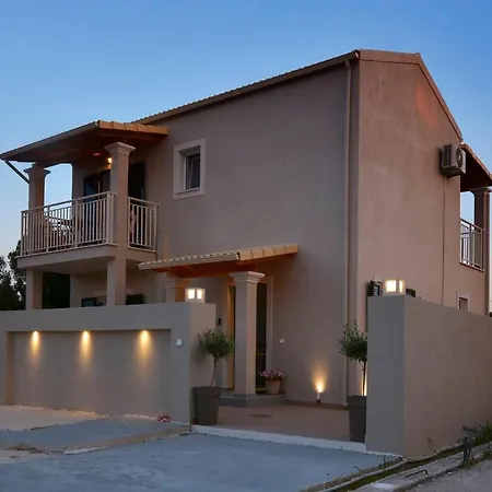 Stylish Privet Poolside