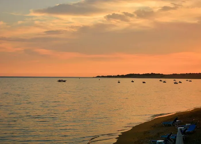 Nyaraló Stylish Privet Poolside *