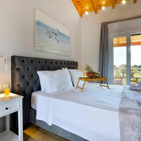 Stylish Privet Poolside Agios Georgios (Corfu)